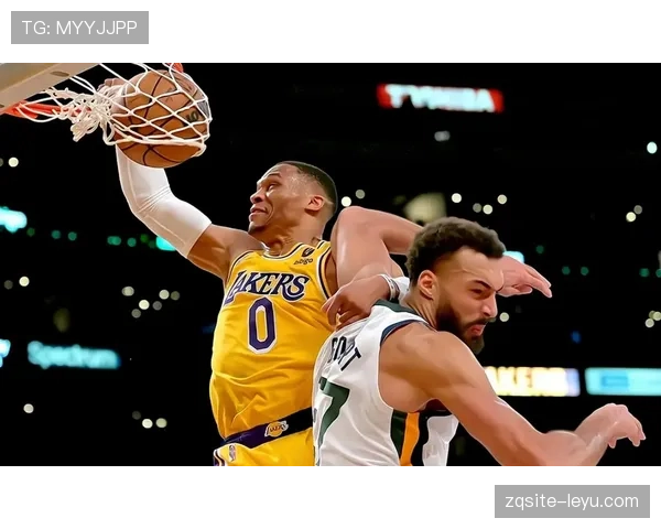 布伦森挡拆撕裂首发控卫，对比上季效率明显提升